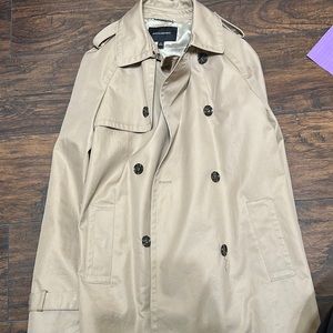 Banana Republic Trench coat ( short/mid)